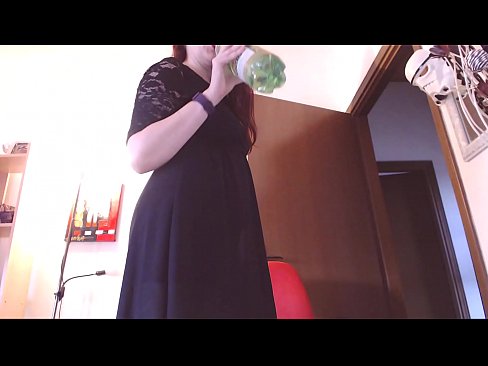 ❤️ Un escravo sumiso que adora as bragas sucias e deliciosas vese obrigado a masturbarse despois de ver este vídeo! ️ Porno anal na pornografía gl.xxxpornolive.ru ❤