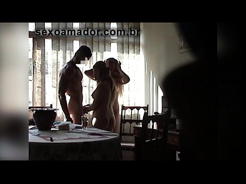 ❤️ Os amigos sexuais invitan a un home xigante e a un trío con el ️ Porno anal na pornografía gl.xxxpornolive.ru ❤